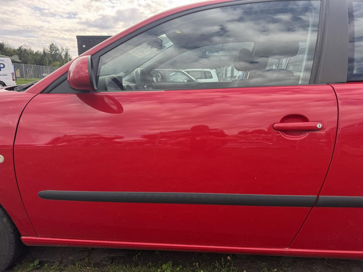 Seat Ibiza 6L original T&uuml;r vorn links LS3H Emocion Rot 3-T&uuml;rer Rohbau Bj.2006
